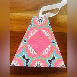 Body wash and buffer